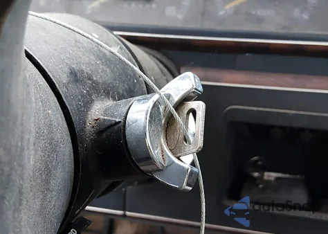 1991 Ford F150 z USA, uszkodzony, nr VIN 1FTEF15Y6MLA05927